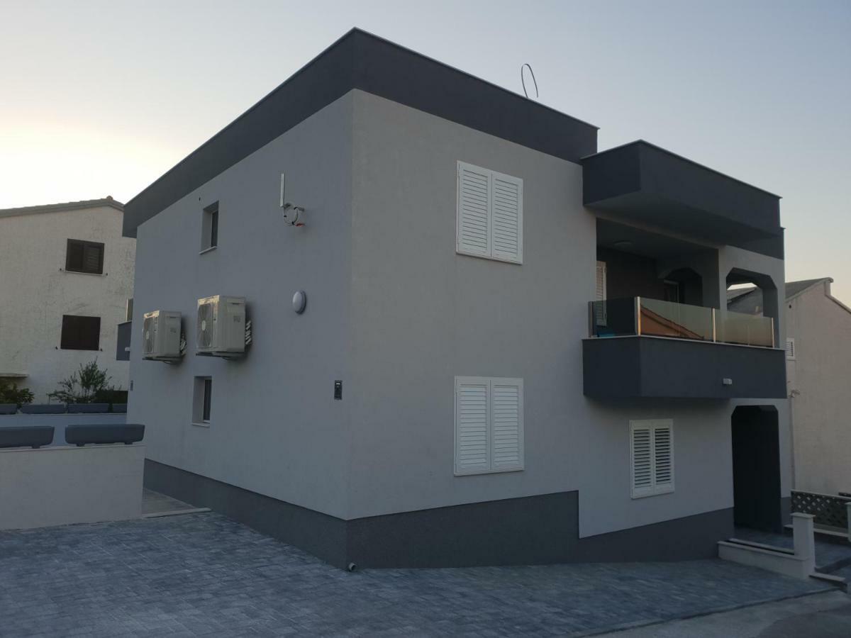 Villa Freya - Vacation House Slatine Kültér fotó