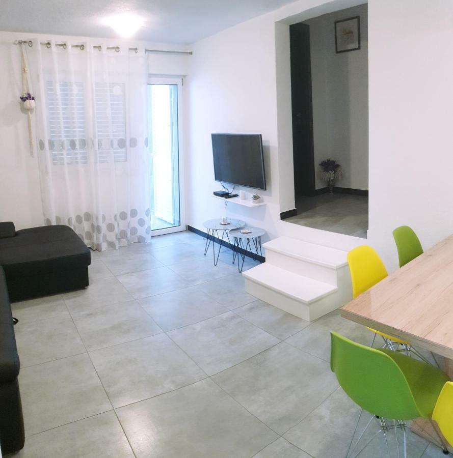 Villa Freya - Vacation House Slatine Kültér fotó